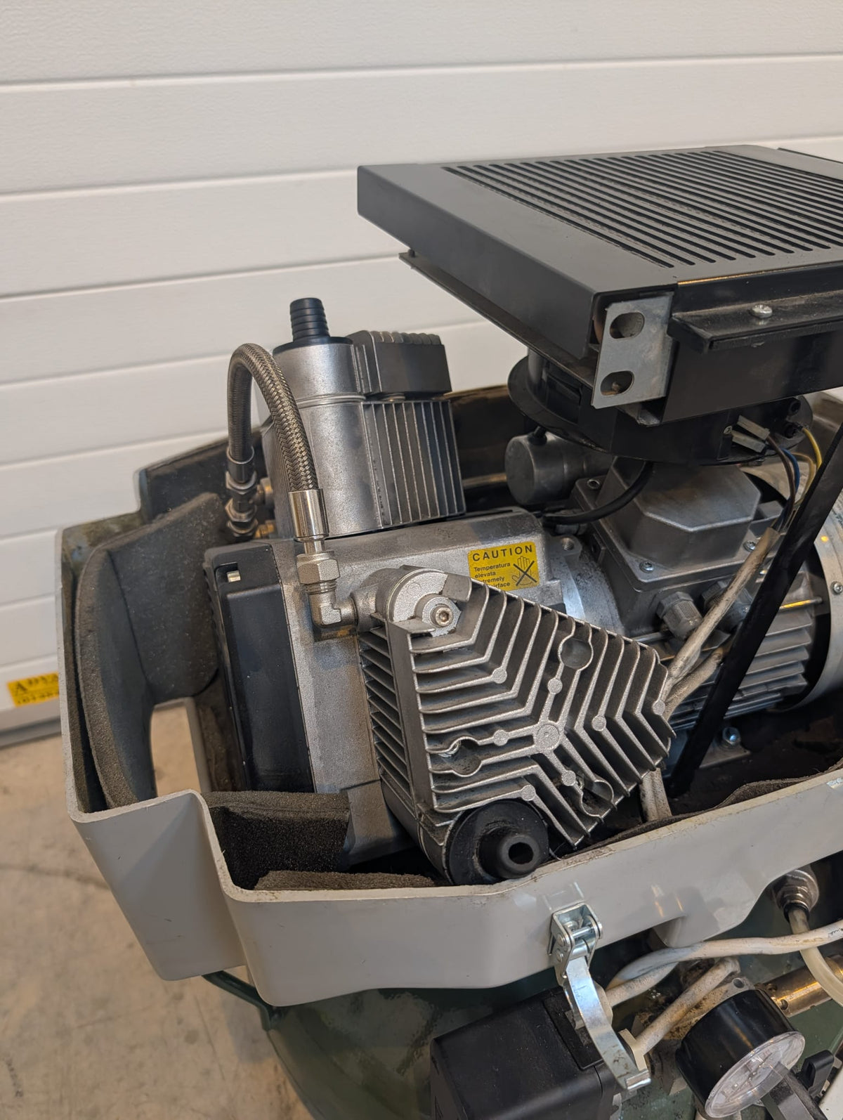 Recycled Cattani Dental Air Compressor – Used & Untested