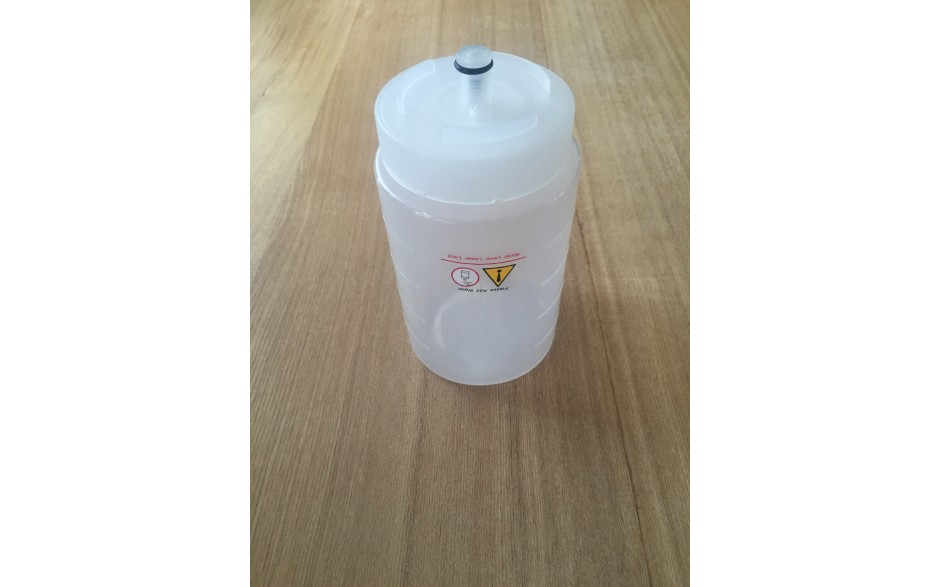 Woodpecker UDS E plastic water bottle